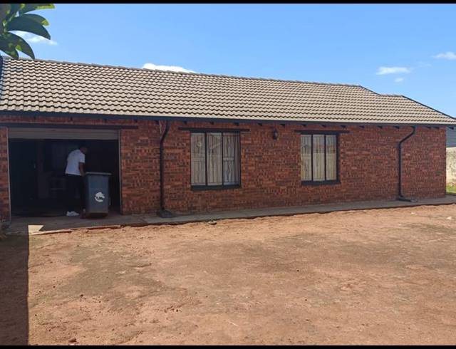 3 BEDROOM HOUSE FOR SALE IN PROTEA GLEN EXT